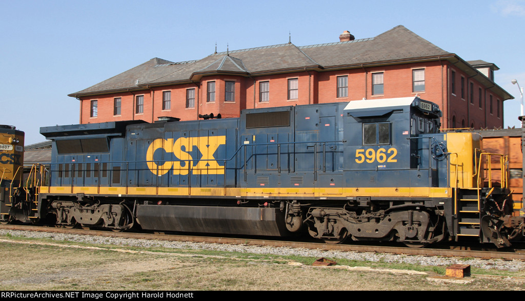 CSX 5962